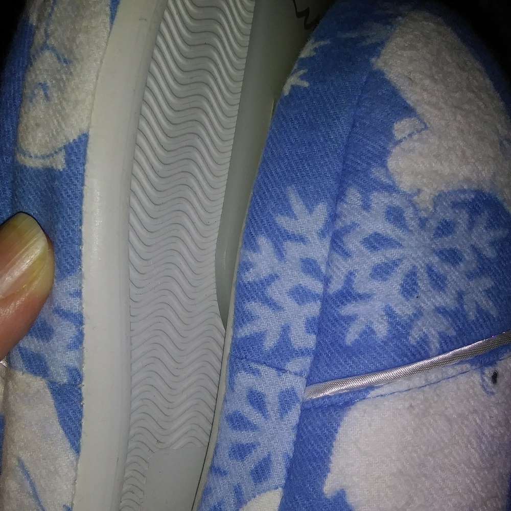 Slippers - Picture 5 of 5